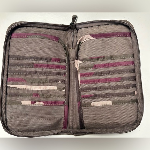 LUG  Jandem Women’s Wallet / Gray - Picture 5 of 6